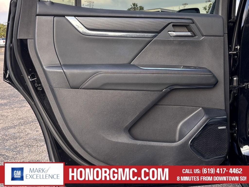 2024 GMC Acadia Elevation