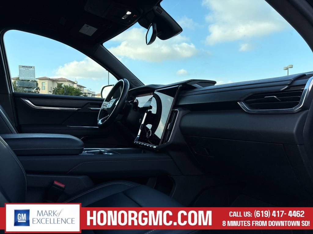 2024 GMC Acadia Elevation