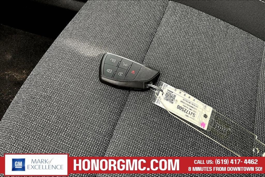 2025 GMC Acadia Elevation