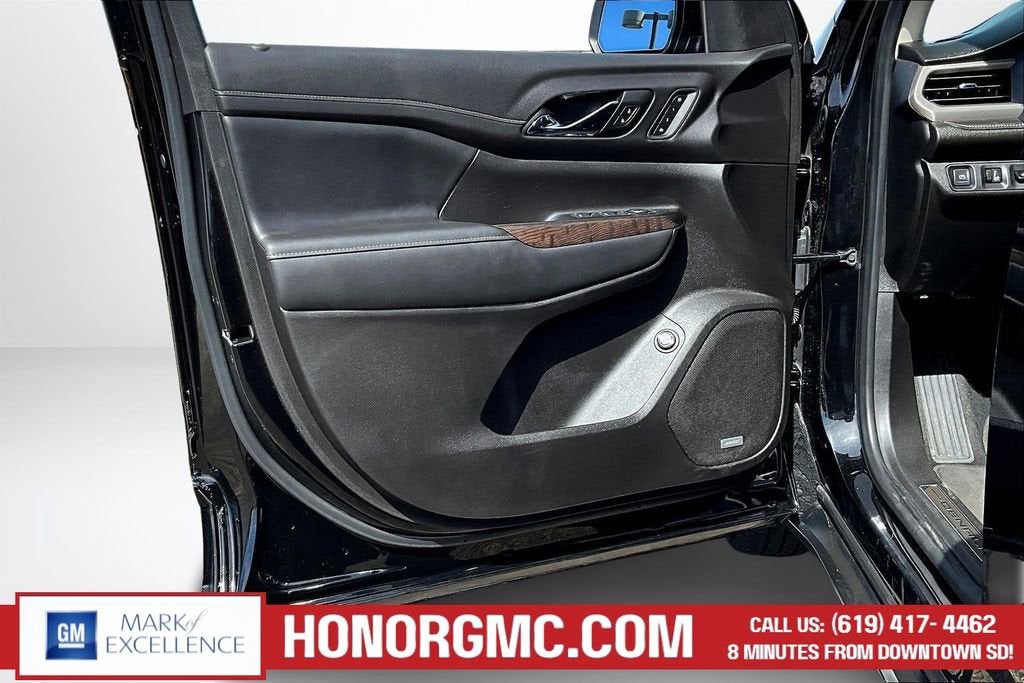 2022 GMC Acadia Denali