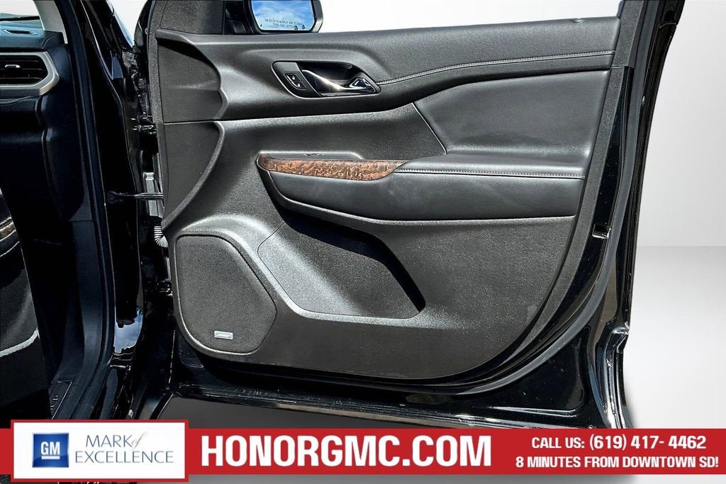 2022 GMC Acadia Denali