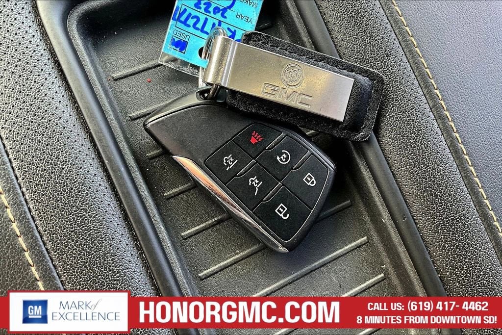 2023 GMC Yukon XL AT4