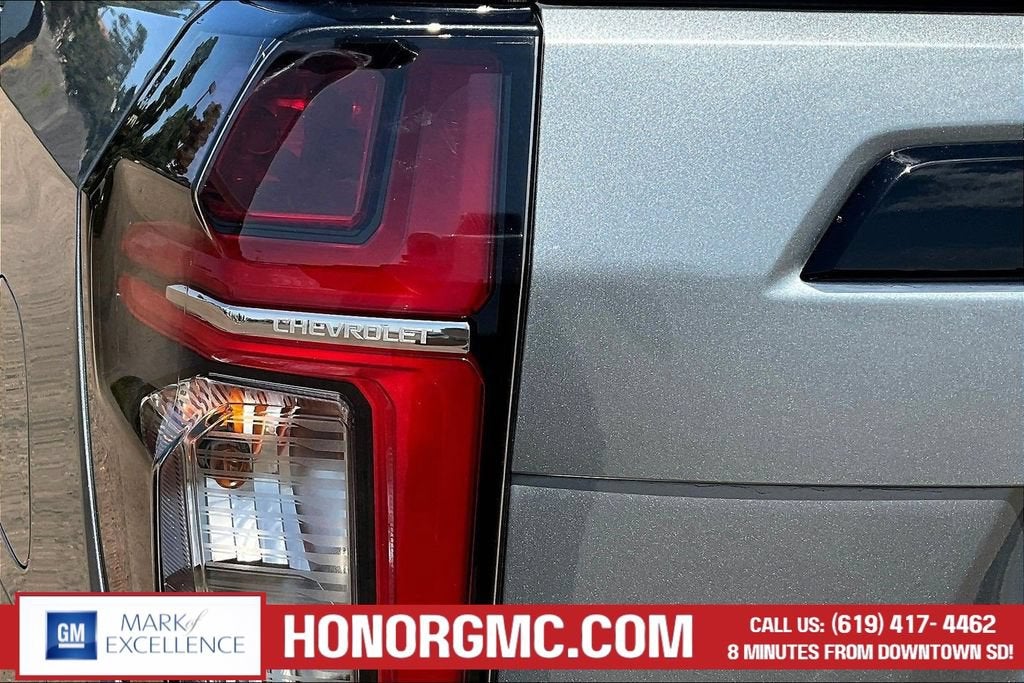 2023 Chevrolet Suburban RST