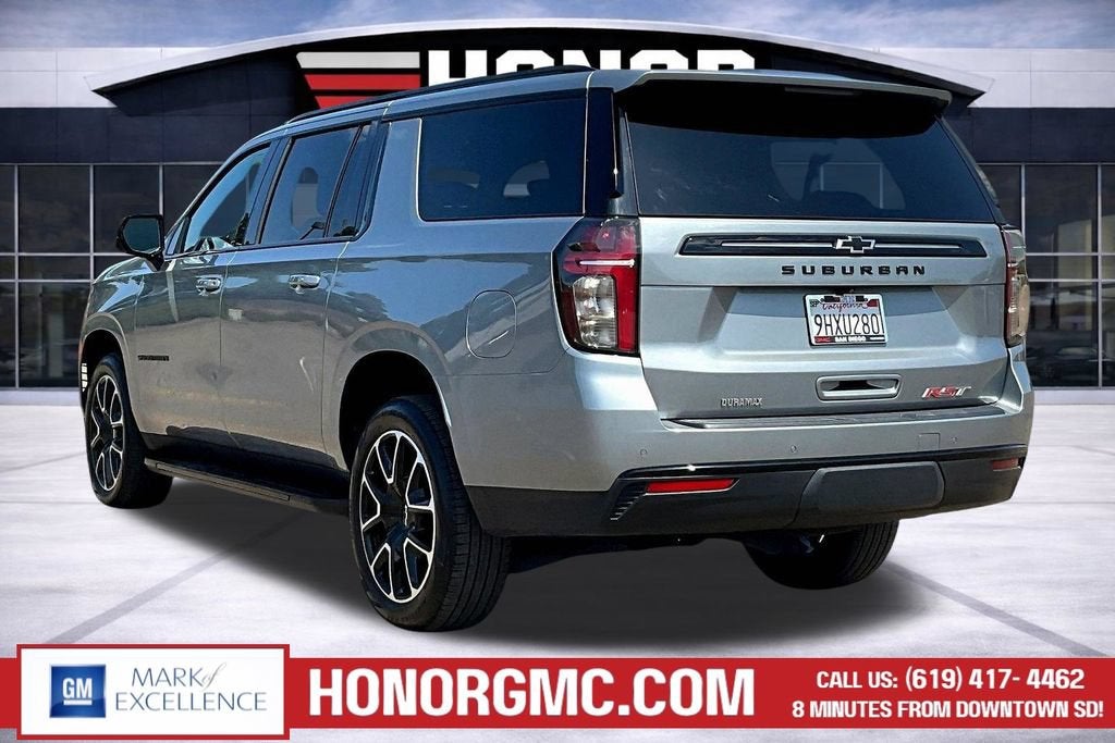 2023 Chevrolet Suburban RST