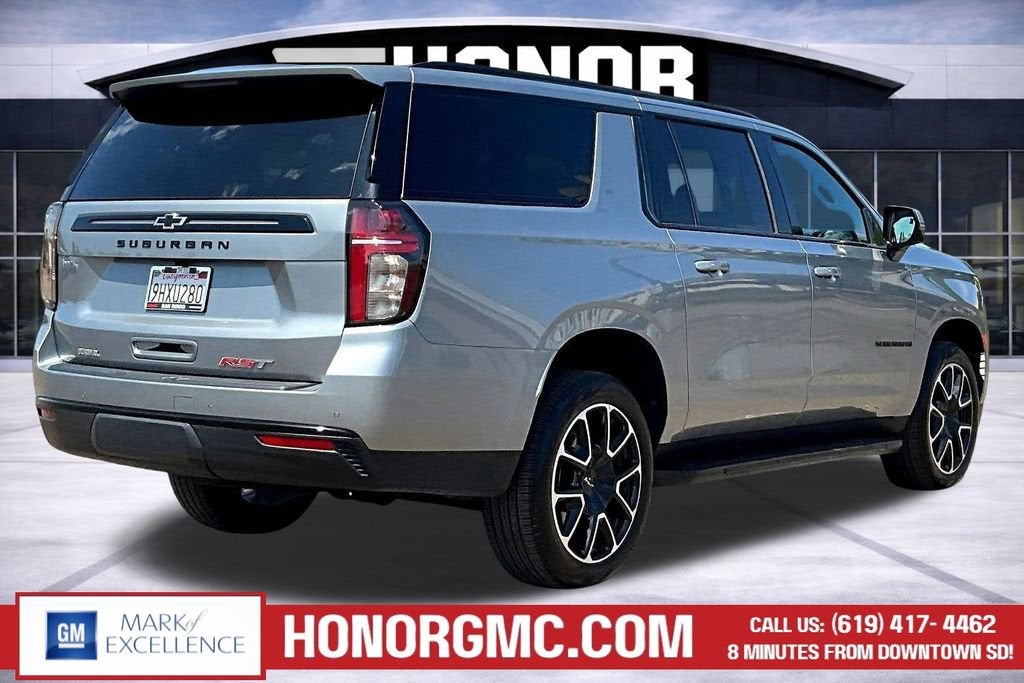 2023 Chevrolet Suburban RST