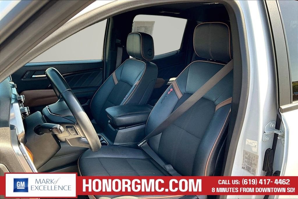 2024 GMC Canyon AT4