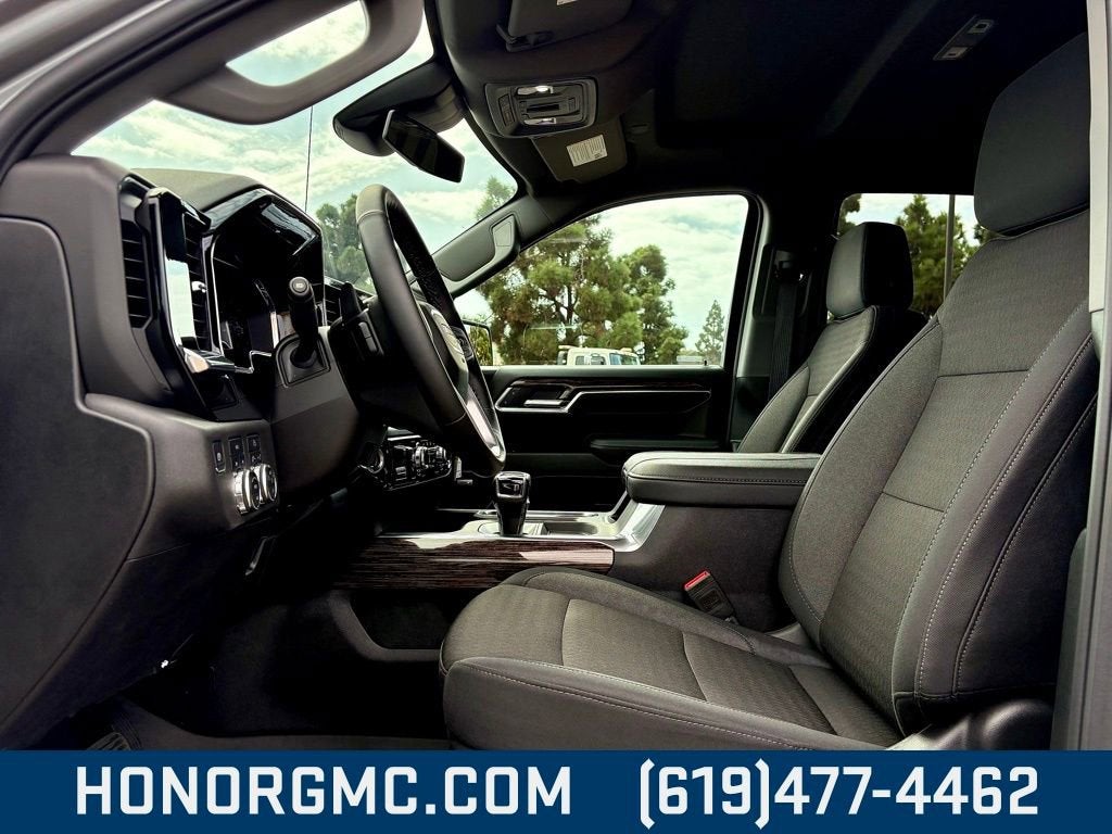 2025 GMC Sierra 1500 Elevation