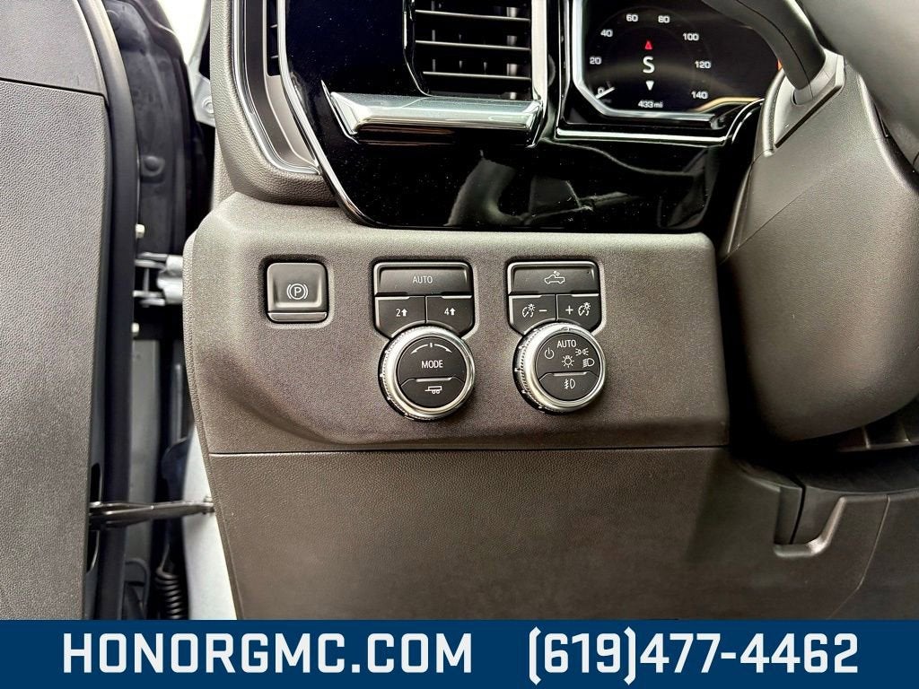 2025 GMC Sierra 1500 Elevation