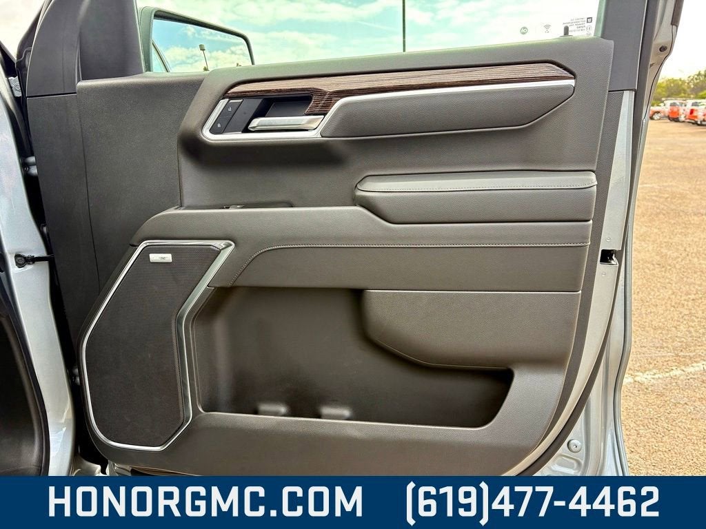 2025 GMC Sierra 1500 Elevation