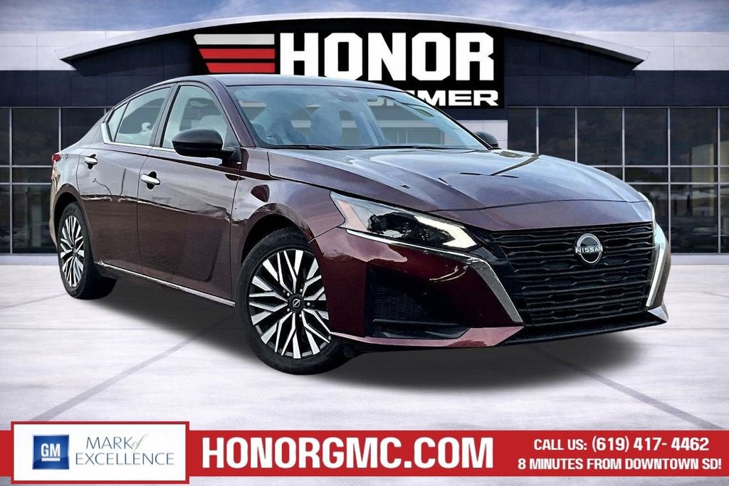 2025 Nissan Altima SV