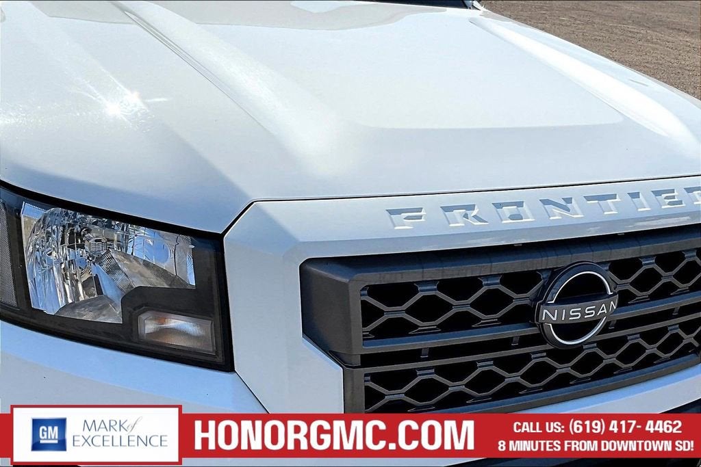 2022 Nissan Frontier SV