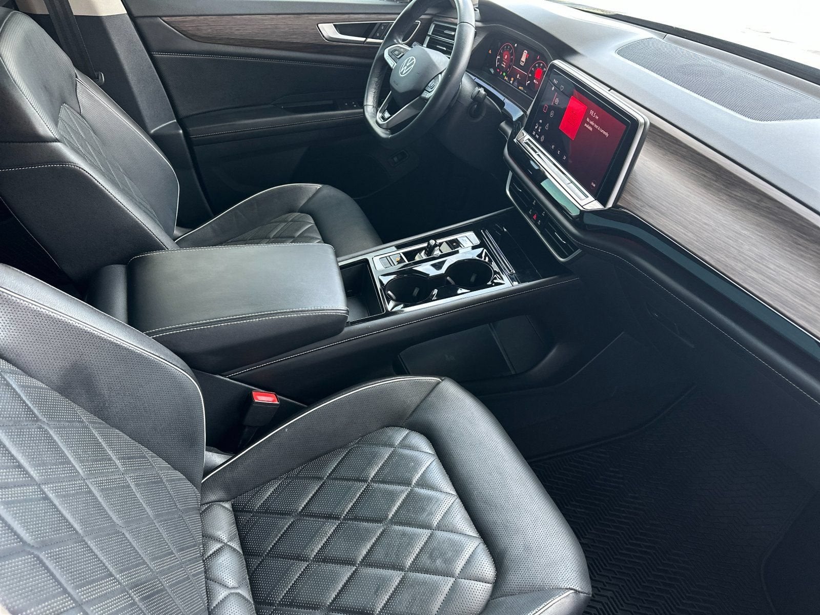 2024 Volkswagen Atlas 2.0T SEL Premium R-Line