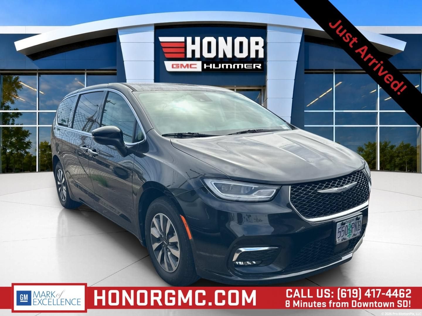 2023 Chrysler Pacifica Hybrid Touring L