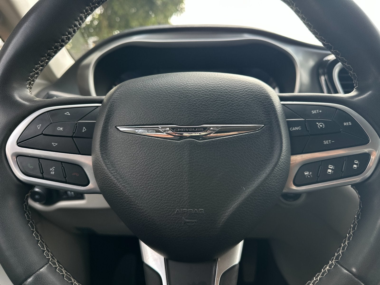 2023 Chrysler Pacifica Hybrid Touring L