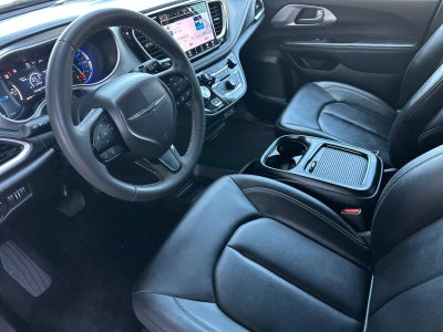 2024 Chrysler Pacifica Hybrid S Appearance Pkg