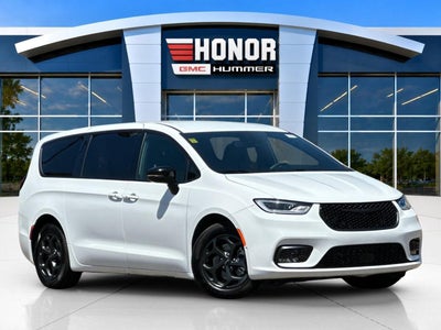 2024 Chrysler Pacifica Hybrid S Appearance Pkg