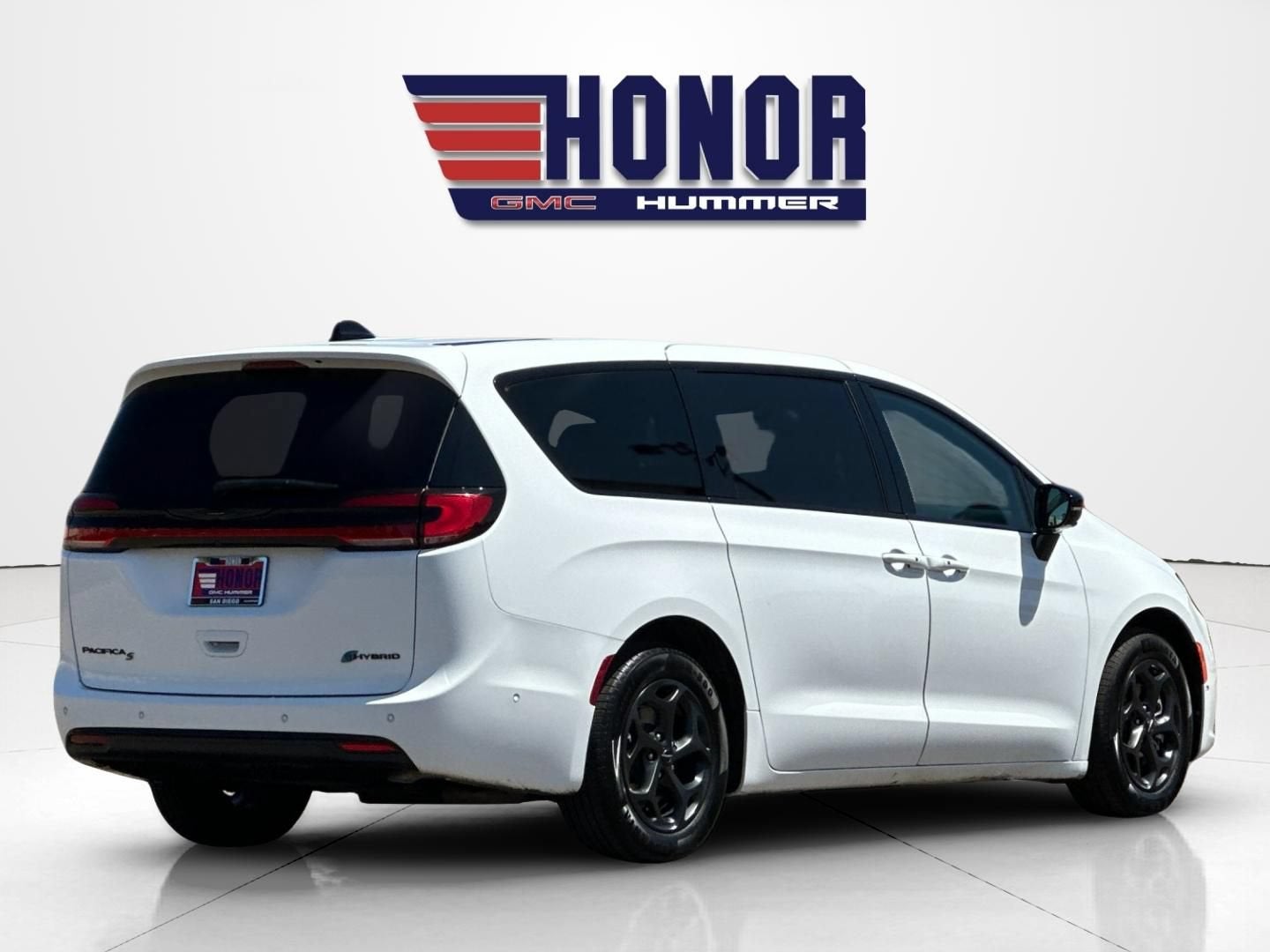 2024 Chrysler Pacifica Hybrid S Appearance Pkg