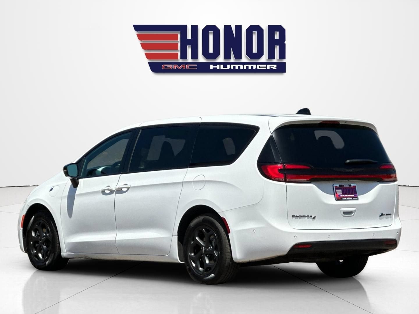 2024 Chrysler Pacifica Hybrid S Appearance Pkg