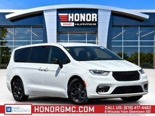 2024 Chrysler Pacifica Hybrid S Appearance Pkg