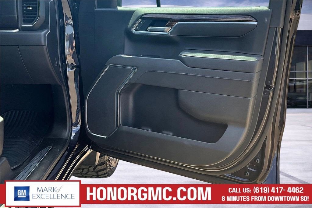 2025 GMC Sierra 1500 Elevation