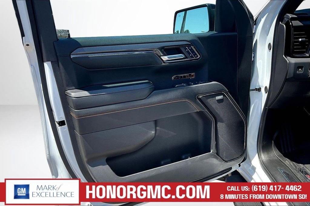 2024 GMC Sierra 1500 AT4