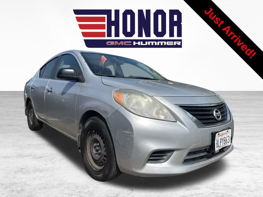 2013 Nissan Versa SV