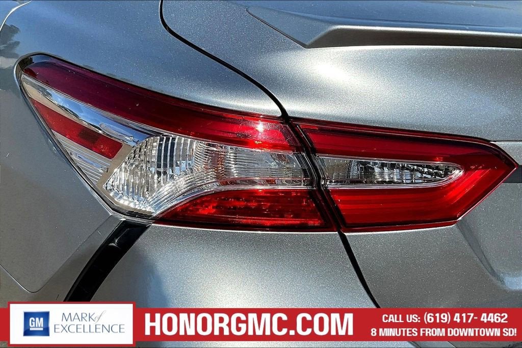 2020 Toyota Camry SE