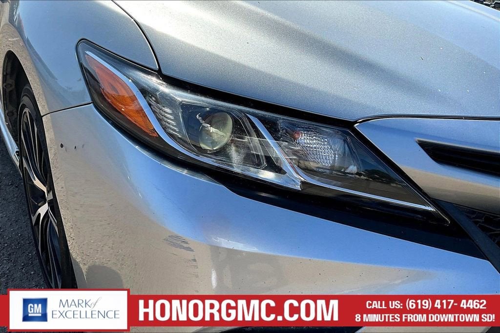 2020 Toyota Camry SE