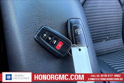 2020 Toyota Camry SE