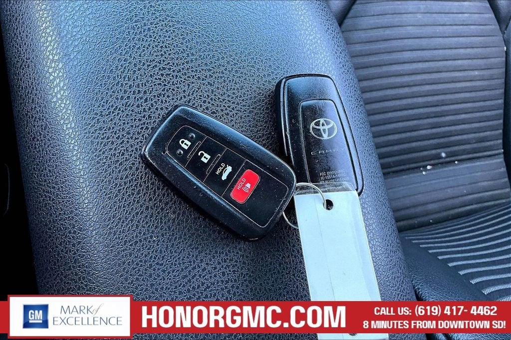 2020 Toyota Camry SE