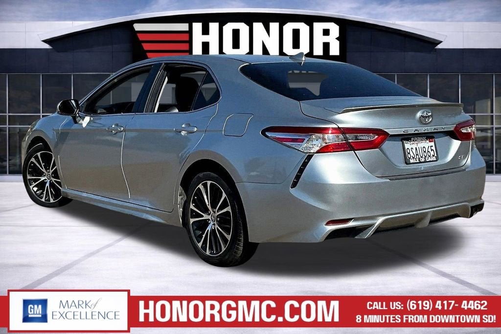 2020 Toyota Camry SE