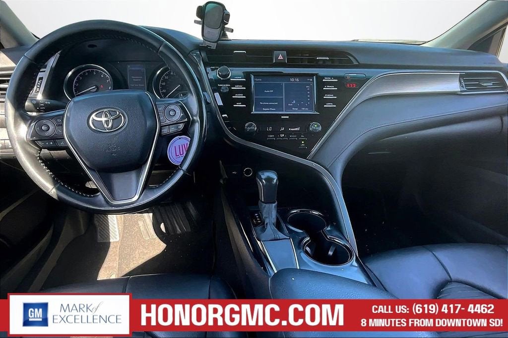 2020 Toyota Camry SE