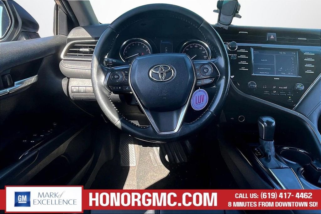 2020 Toyota Camry SE