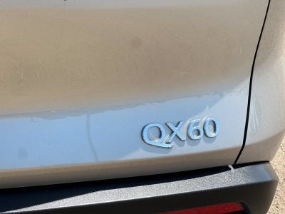 2025 INFINITI QX60 LUXE