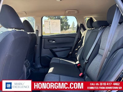 2024 Nissan Rogue SV