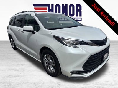 2022 Toyota Sienna XLE
