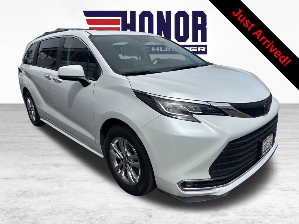 2022 Toyota Sienna XLE