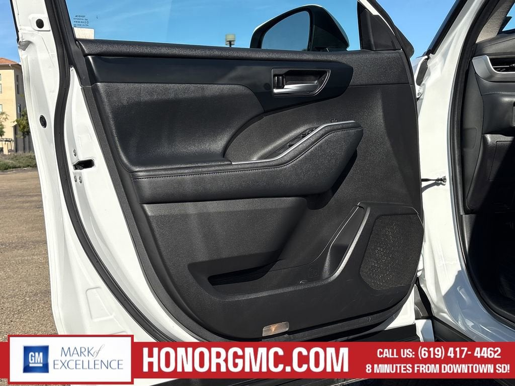 2023 Toyota Highlander L