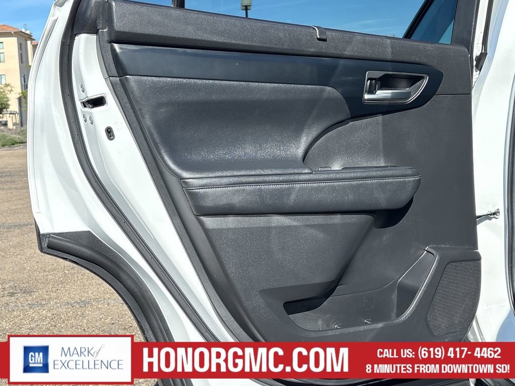 2023 Toyota Highlander L