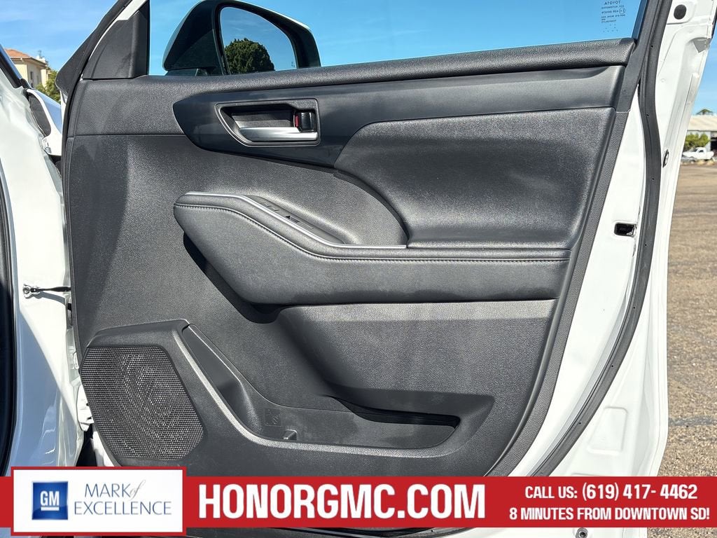 2023 Toyota Highlander L