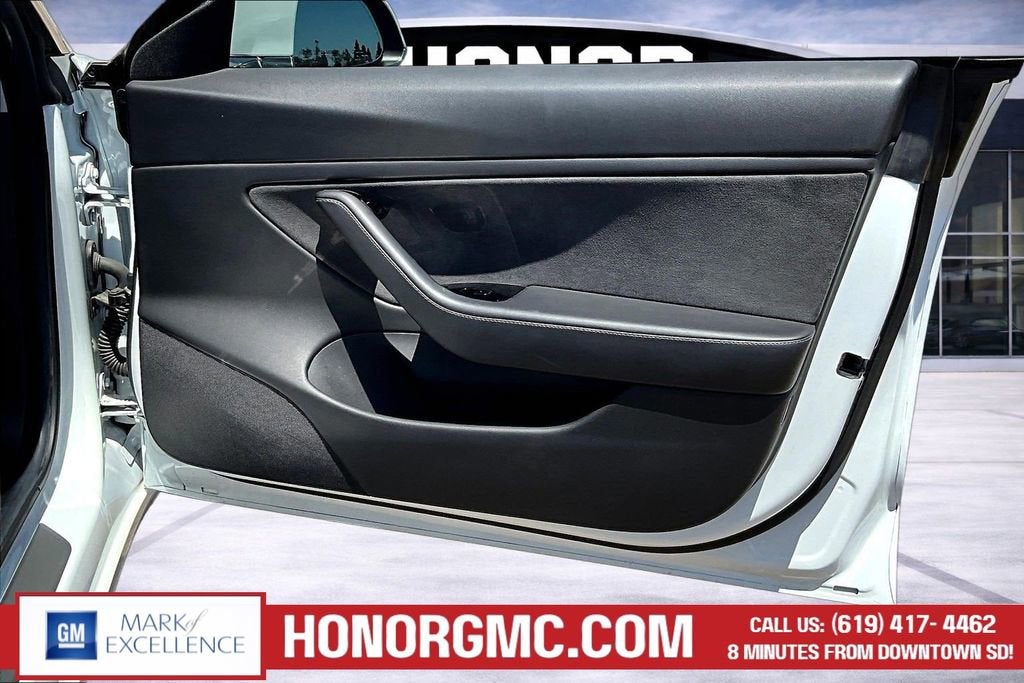 2019 Tesla Model 3 Mid Range