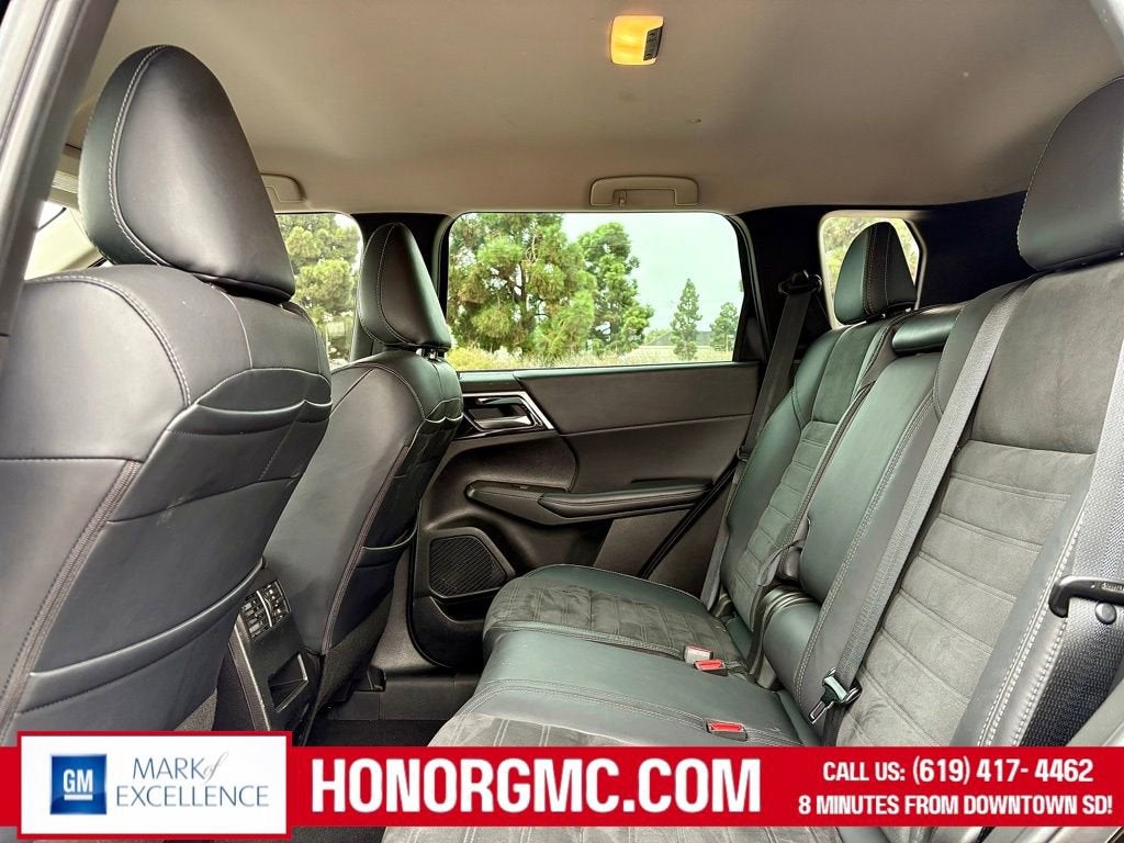 2022 Mitsubishi Outlander SE