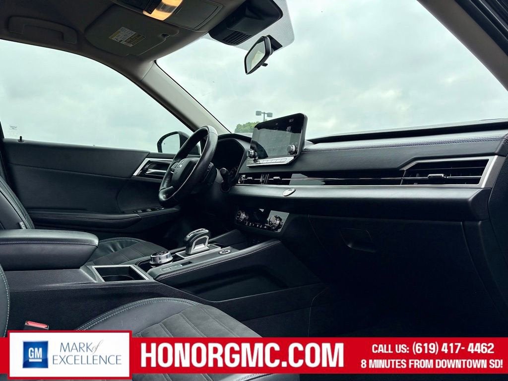 2022 Mitsubishi Outlander SE