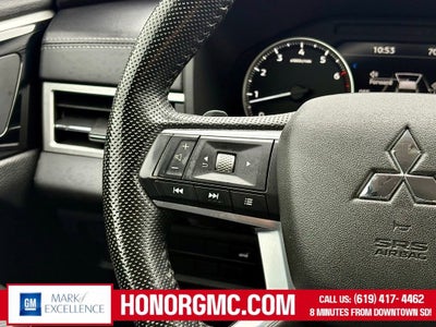 2022 Mitsubishi Outlander SE