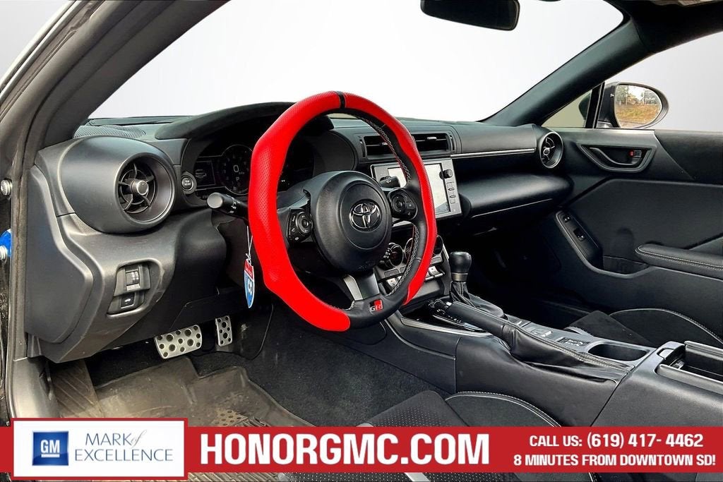 2024 Toyota GR86 Premium
