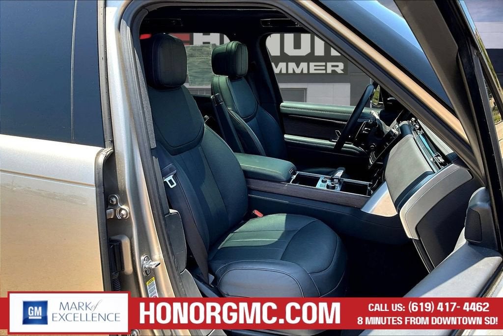 2023 Land Rover Range Rover SE