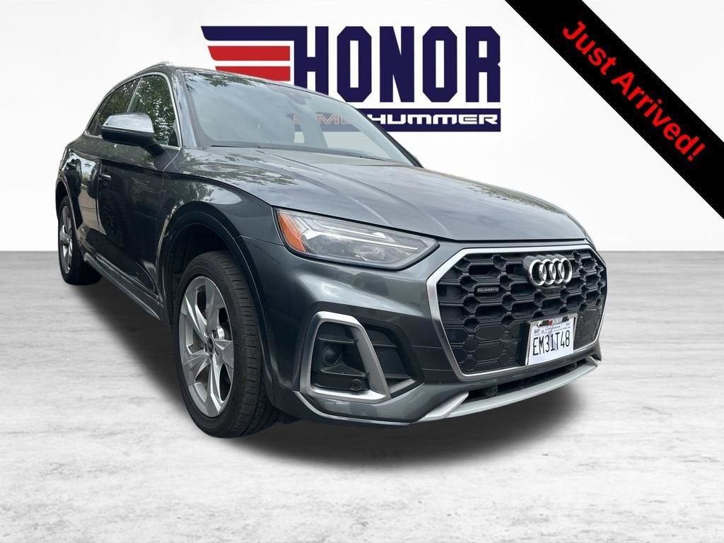 2022 Audi Q5 45 Premium Plus's photo